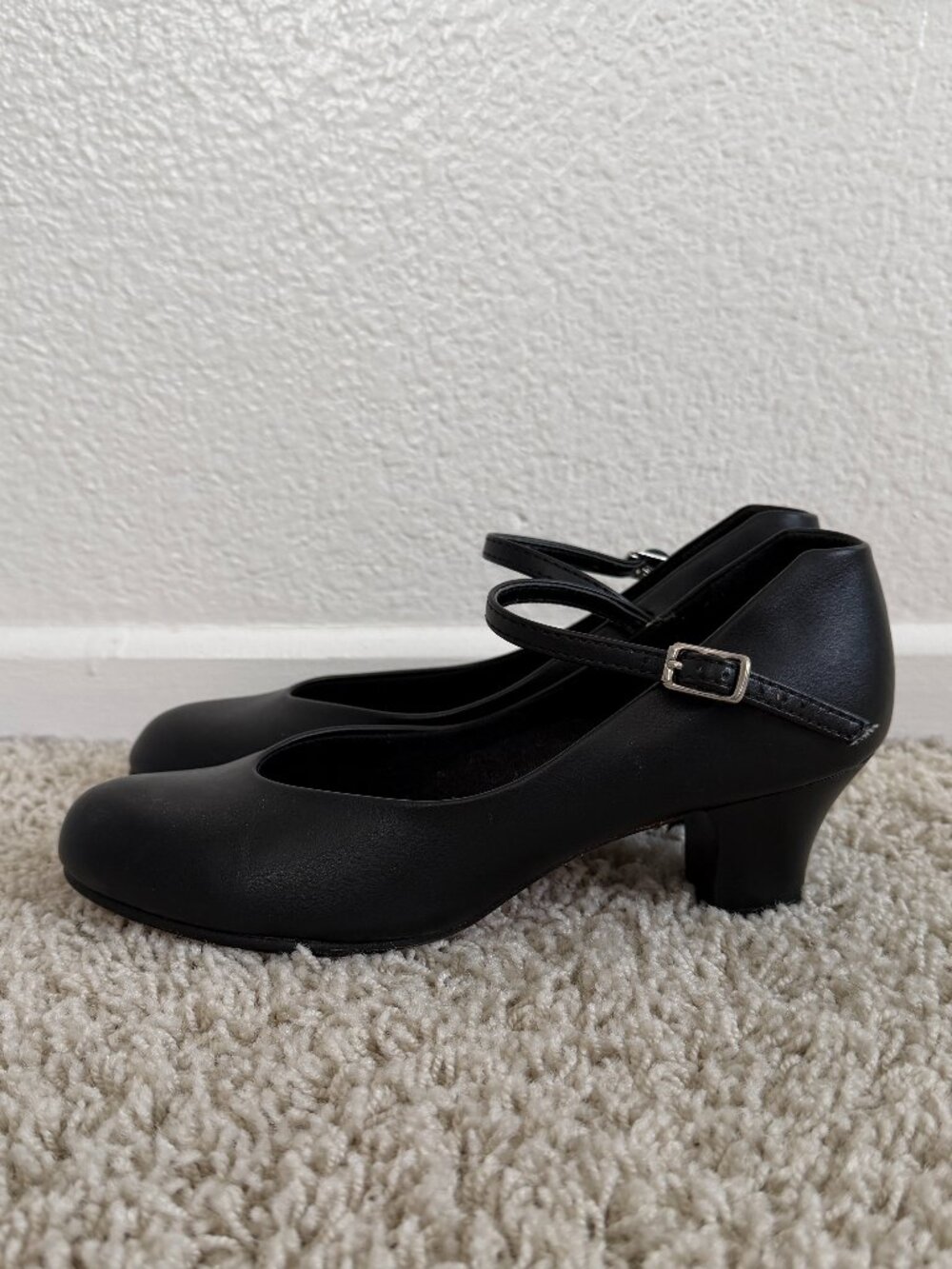 Capezio Womens Jr. Footlight 1.5" Heel Character Shoes Black Size 6.5 - Picture 3 of 9